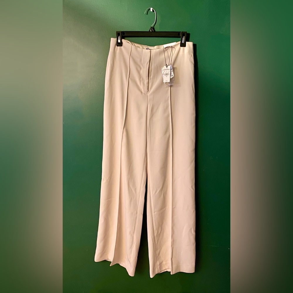 Express Wide Leg Creme Trousers Size 6 NWT’s